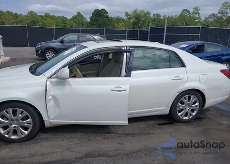 2009 Toyota Avalon Xls z USA, uszkodzony, nr VIN 4T1BK36B59U333003